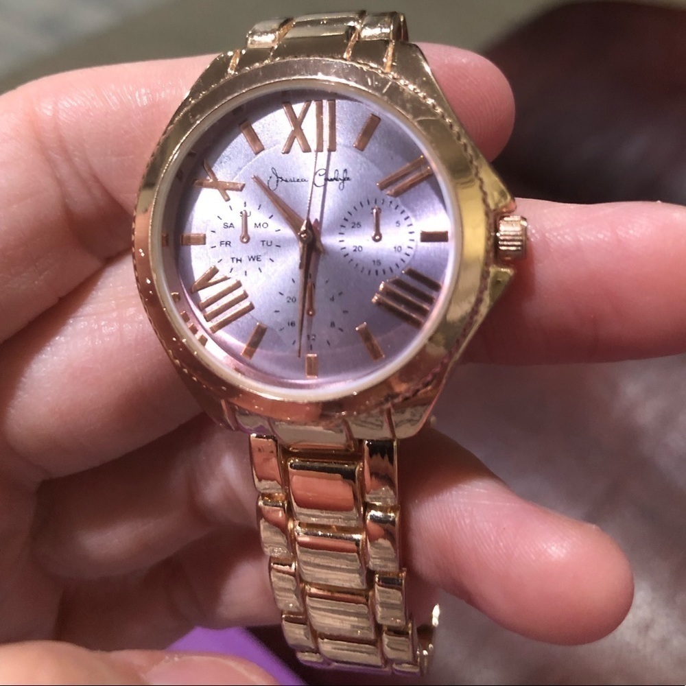 Jessica Carlyle Rose Gold Toned Metal Link Wristwatch. Needs battery